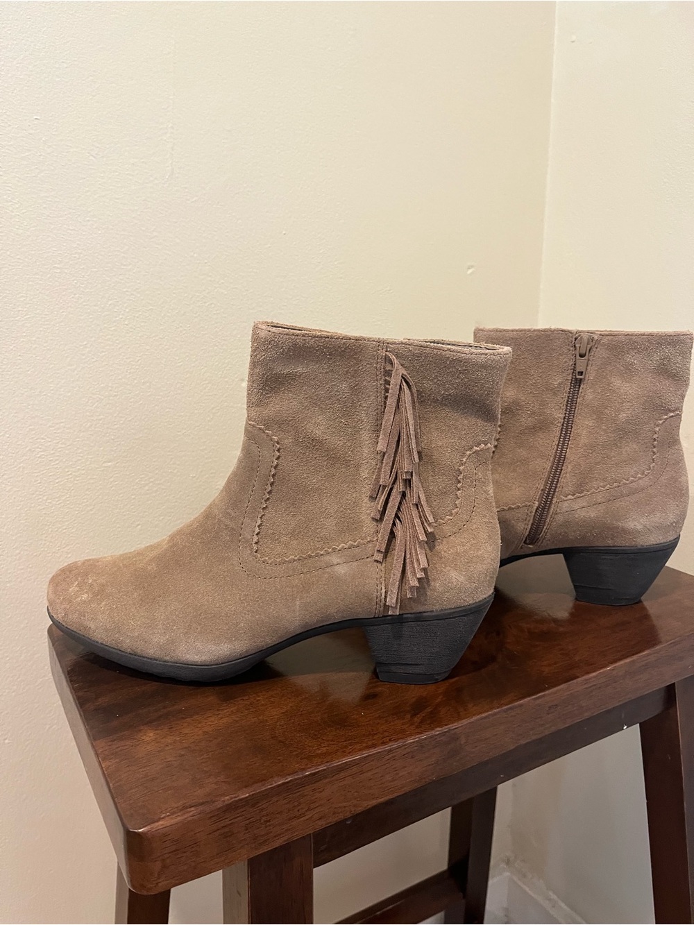 Easy Spirit Taupe Suede Fringe Ankle Boots